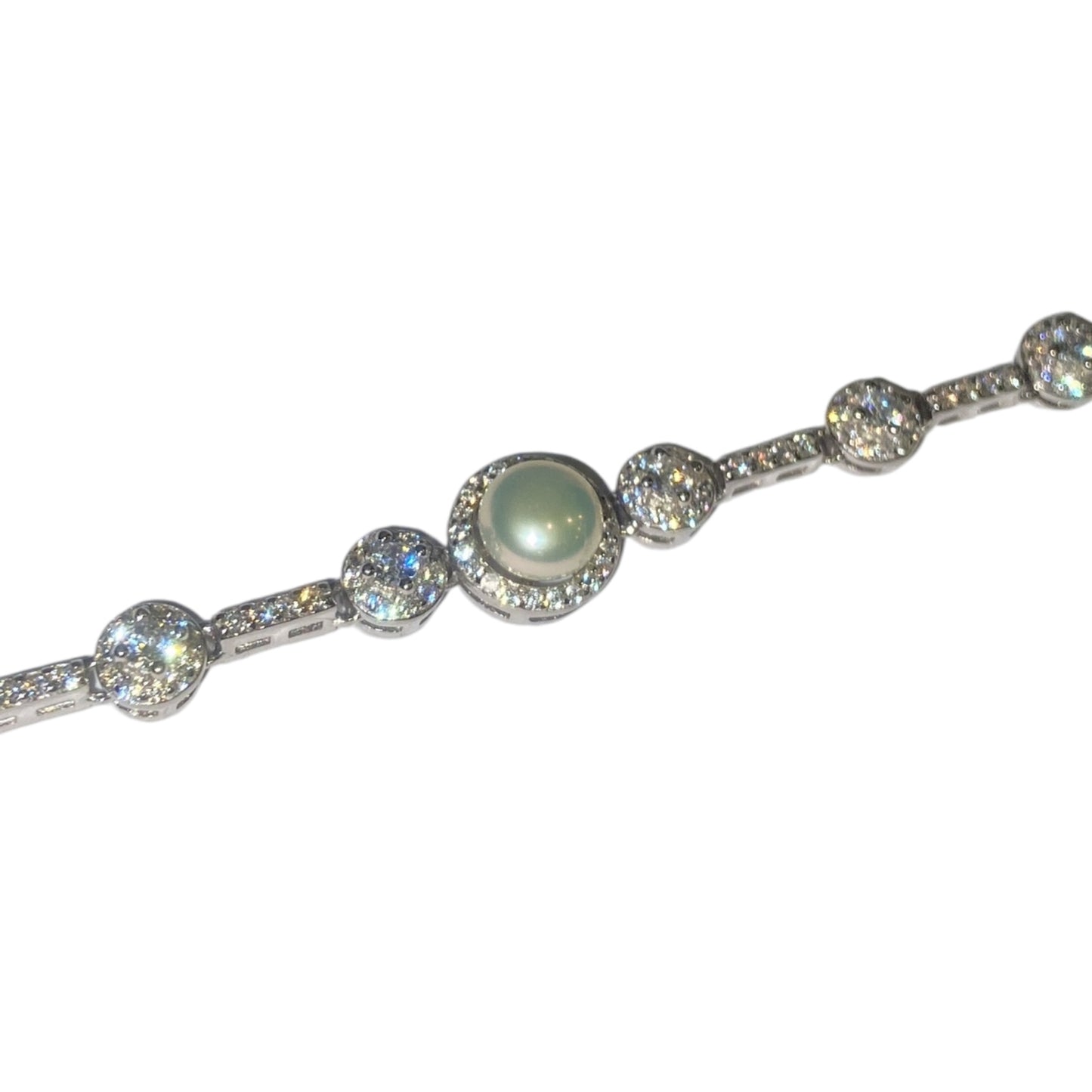 Silver Pearls Bracelet-اسوارة من الفضة مرصعة بالؤلؤ