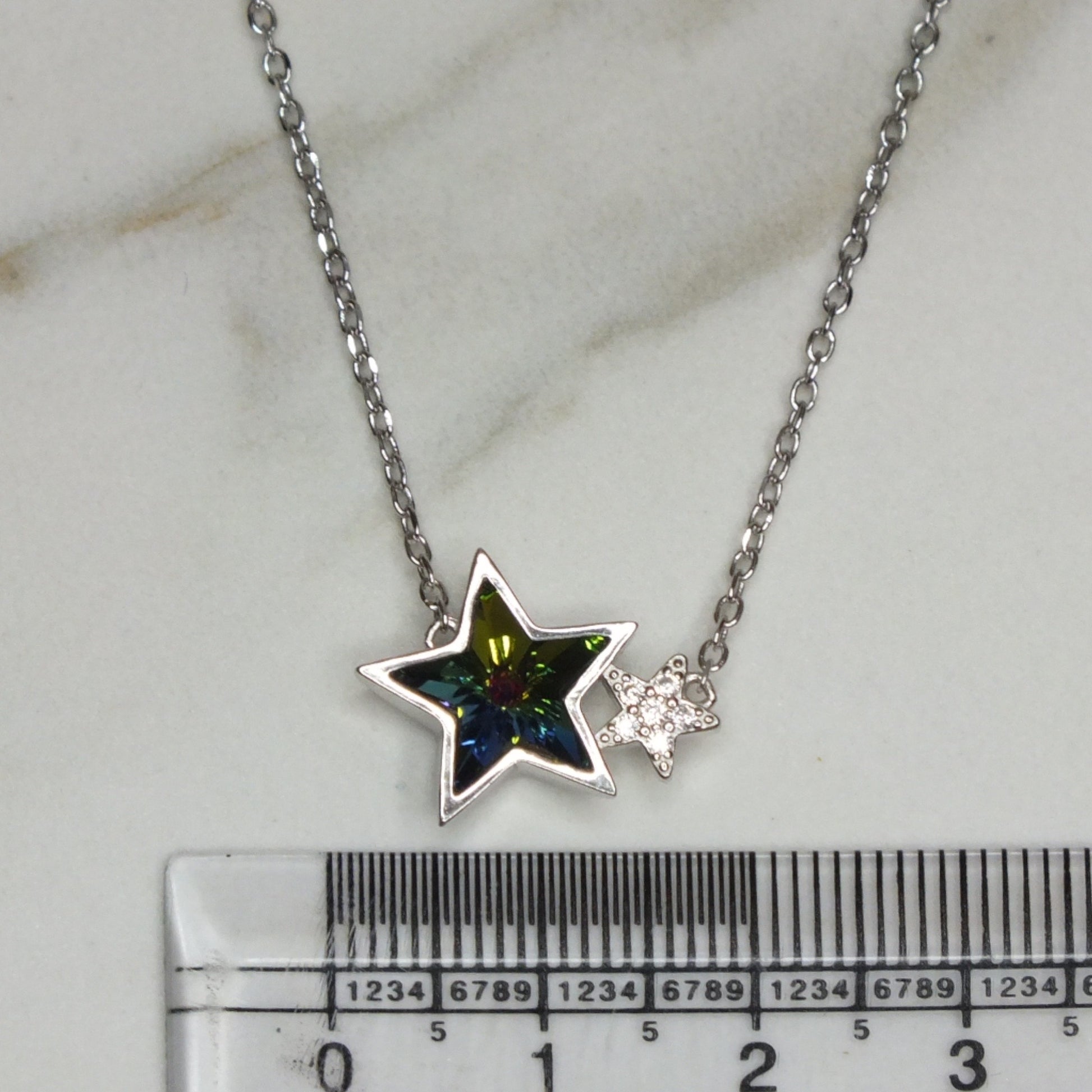 Colored Stone Stars Necklace- سلسال نجوم بحجر ملون Colored Stone Stars Necklace- سلسال نجوم بحجر ملون