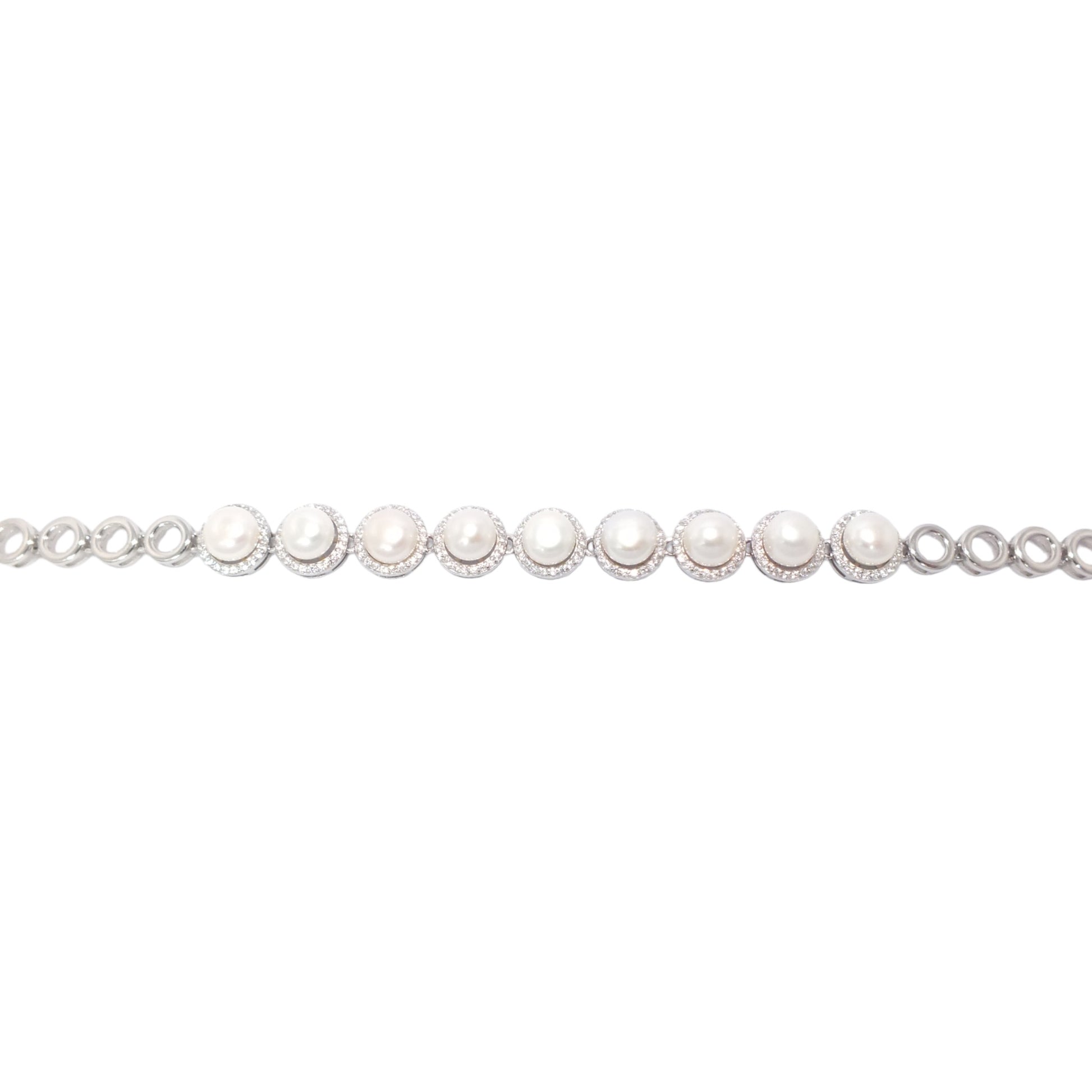 Silver Pearls Bracelet-اسوارة من الفضة مرصعة بالؤلؤ Silver Pearls Bracelet-اسوارة من الفضة مرصعة بالؤلؤ