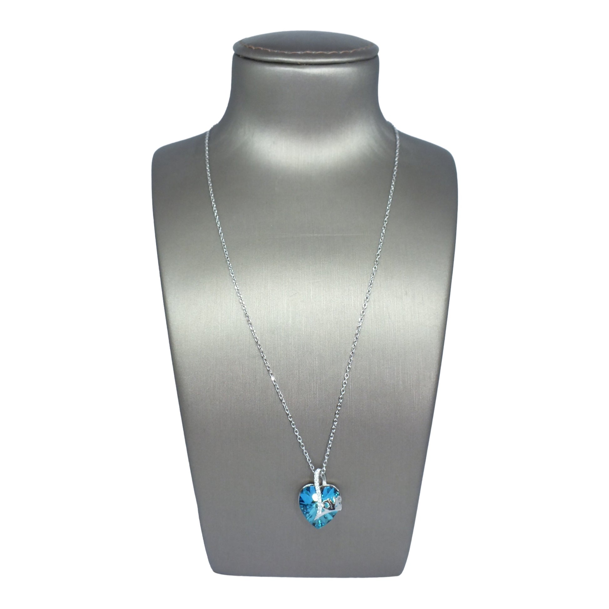 Blue Stone Heart Silver Necklace- سلسال فضة بحجر ازرق Blue Stone Heart Silver Necklace- سلسال فضة بحجر ازرق